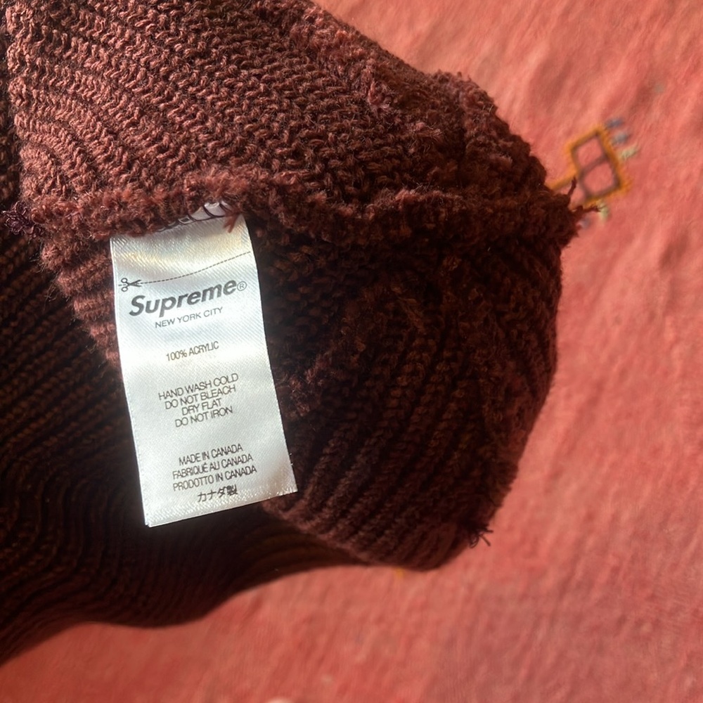 Supreme knit hat - Picture 3 of 3